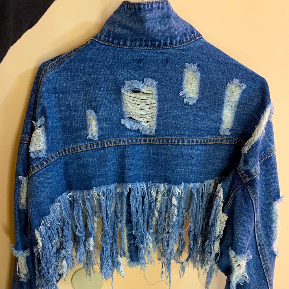 SHEIN Cropped Jacket